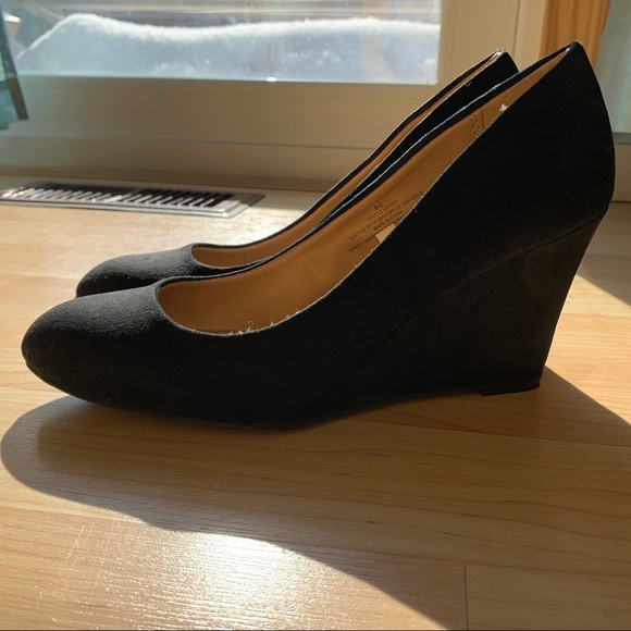 Merona black wedge 3.5-inch heel - Picture 2 of 4